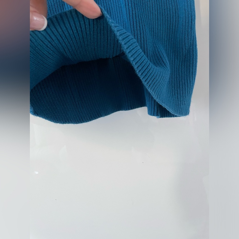 Moda International Top - Picture 5 of 7